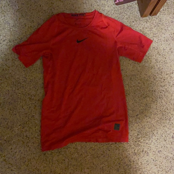 Nike shirt - Picture 1 of 1